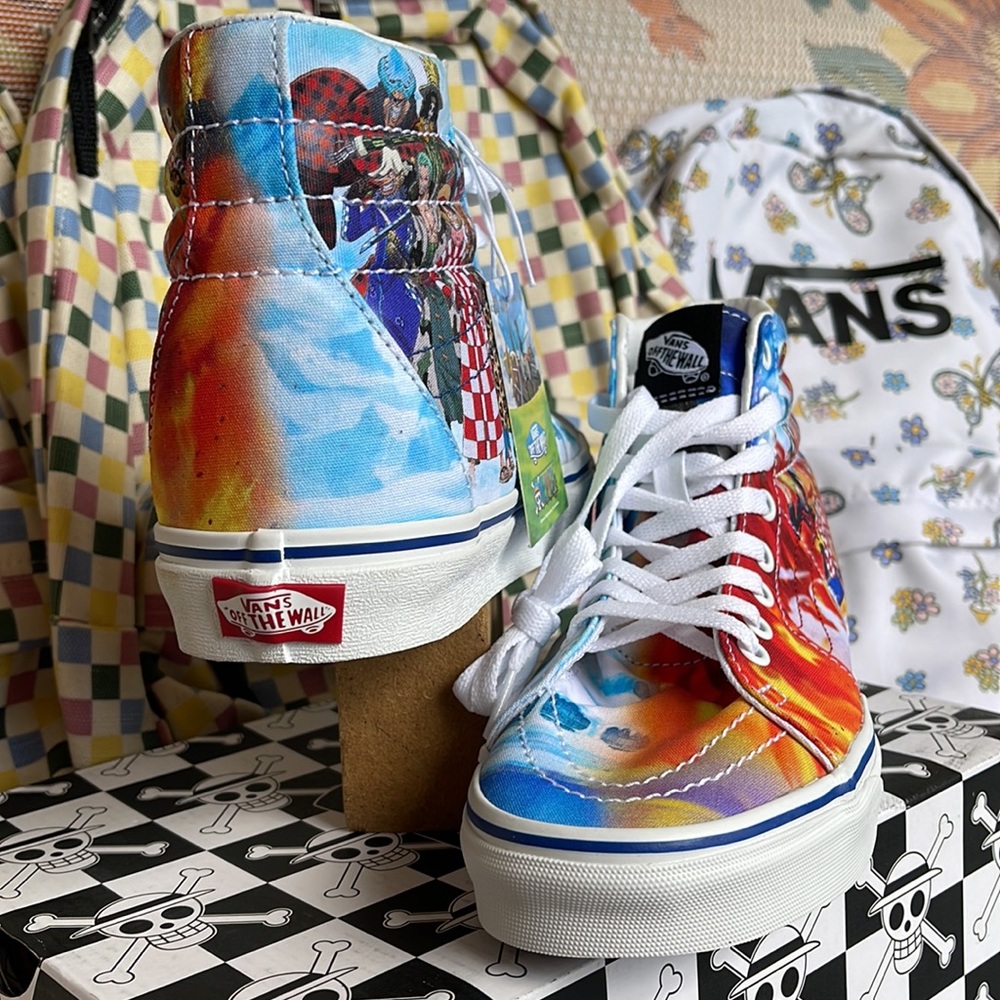 Vans Men’s Sk8-Hi
One Piece Punk Hazard Multi 
VN0007NS448
Sneakers - Picture 4 of 16